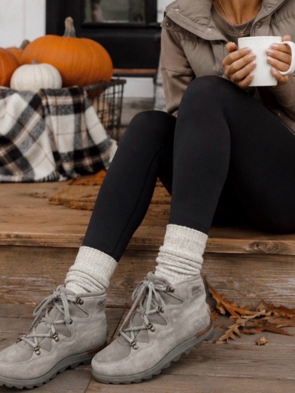 Sorel Women’s Sneakchic Alpine Kettle Boot Waterproof Leather